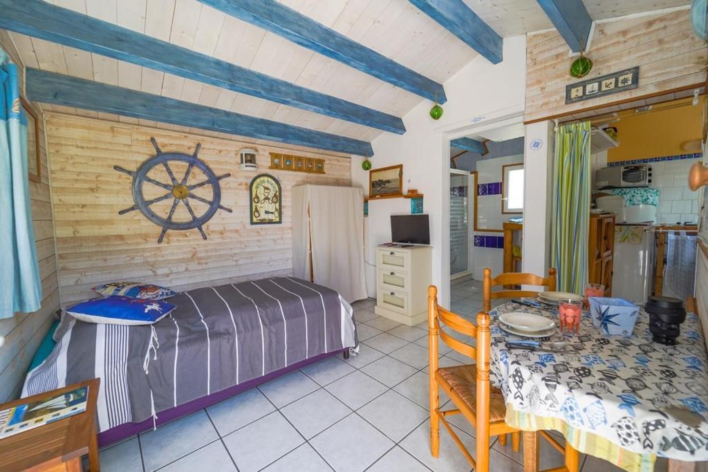 L'Ile D'Yeu, Vos Prochaines Vacances - Velos Inclus Port-Joinville エクステリア 写真